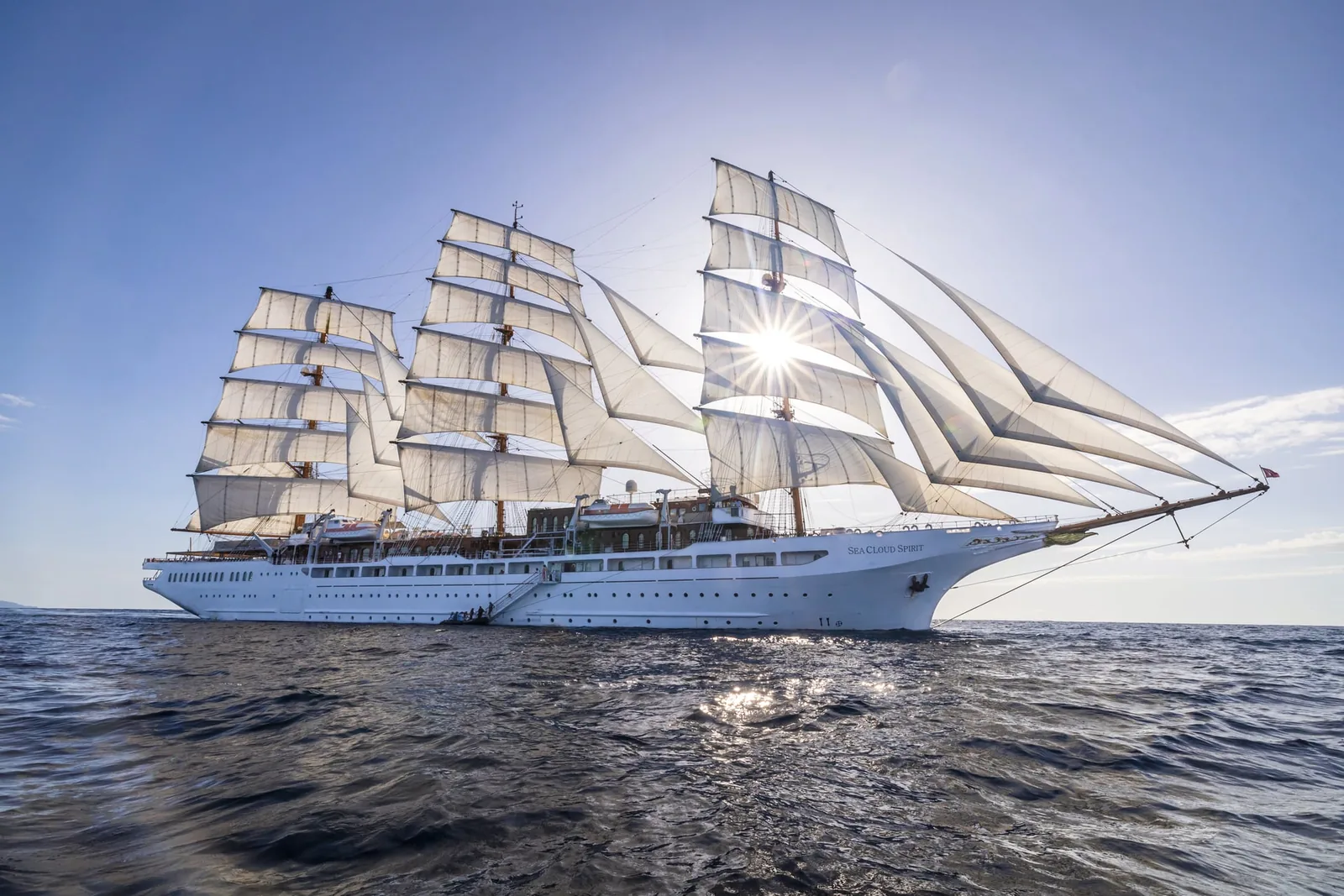 SEA CLOUD SPIRIT unter gesetzten Segeln