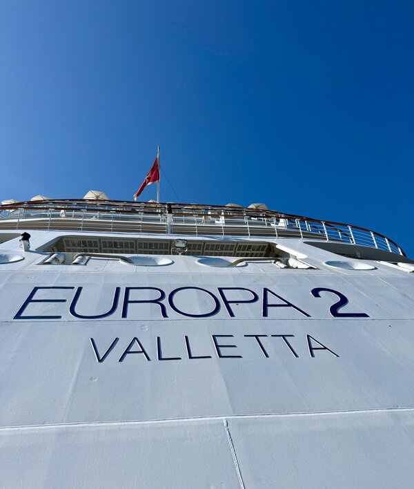 Hapag-Lloyd EUROPA 2 Pooldeck