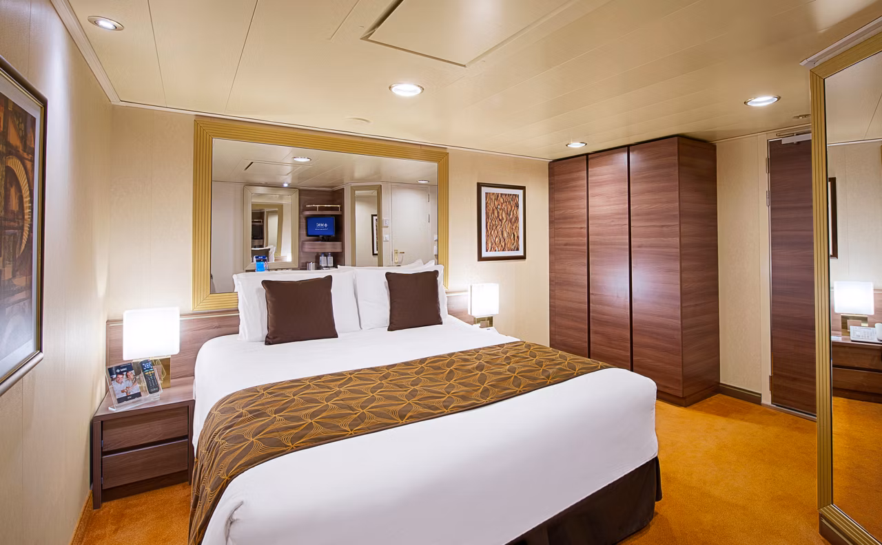 Repräsentative Innenkabine der MSC Divina