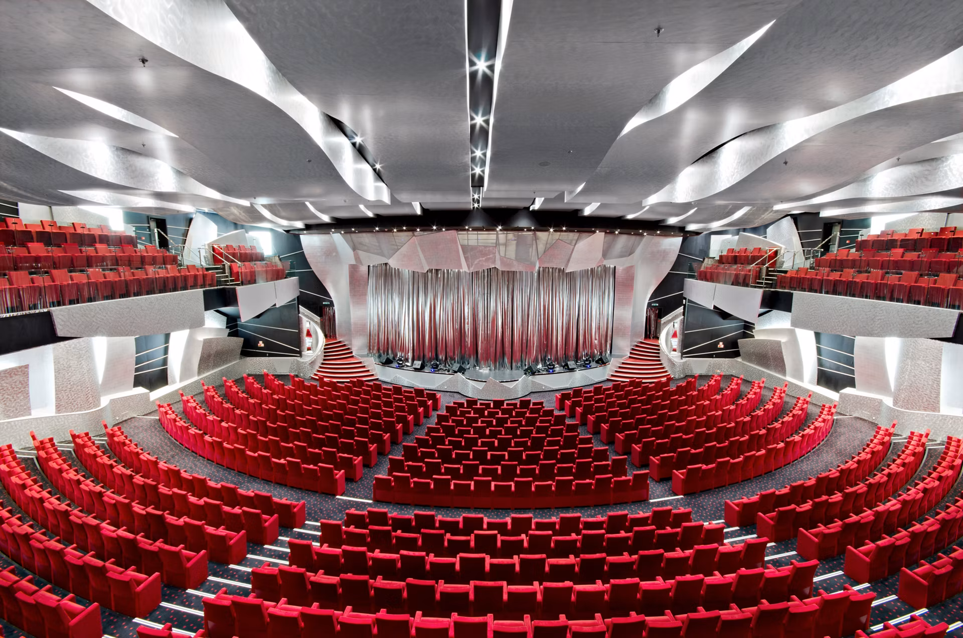 Pantheon Theater der MSC Divina