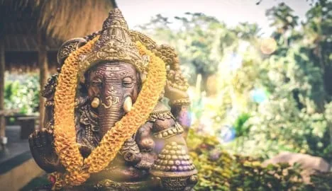 Geschmückte Ganesha-Statue als Detail indischer Kultur