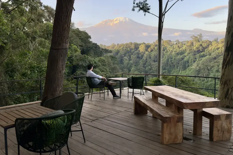 Blick von der Kaliwa Lodge zum Kilimandscharo