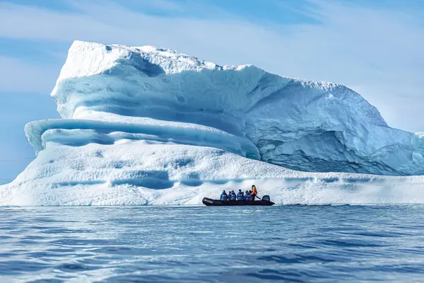 Arktis: die Stille zwischen den Eisbergen